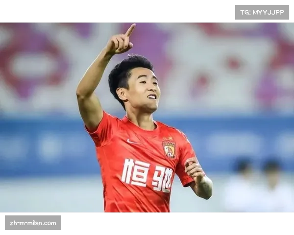 阿洛伊西韦世豪错位盯防利用 蓉城攻击手个人天赋改变战局